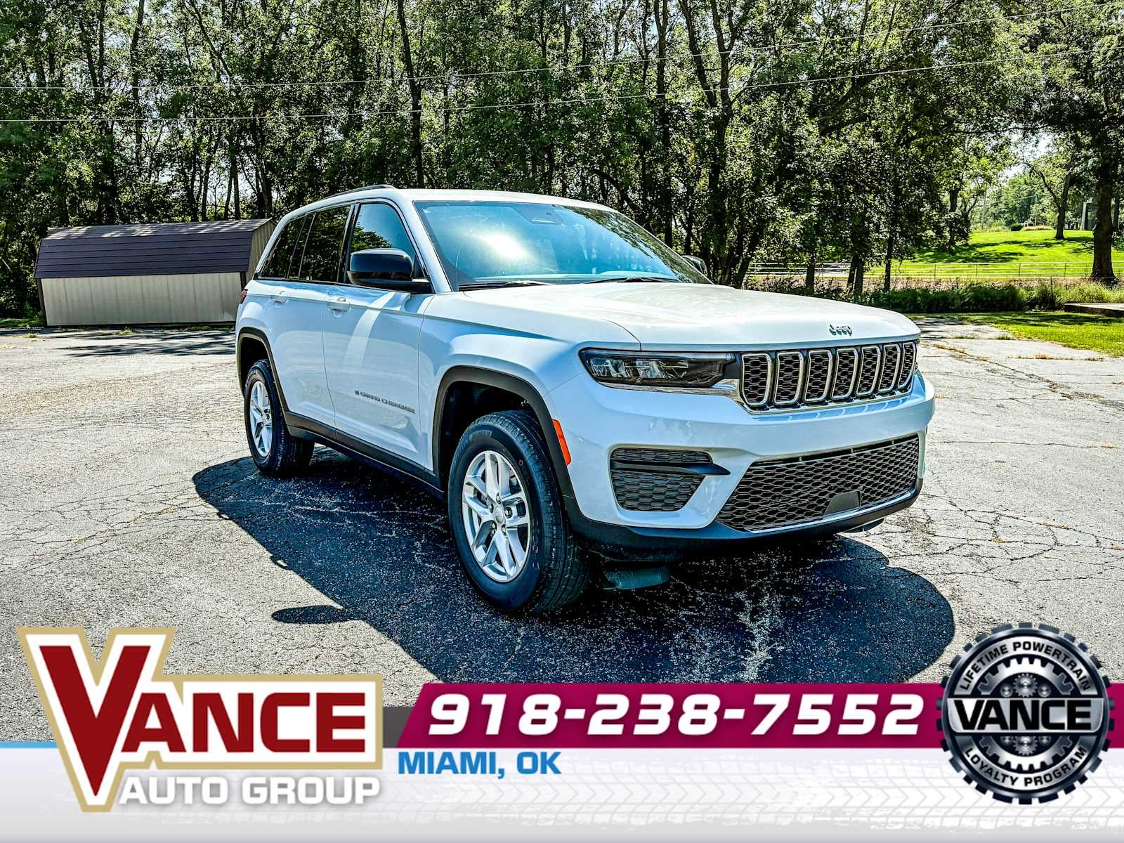 2025 Jeep Grand Cherokee GRAND CHEROKEE LAREDO X 4X4