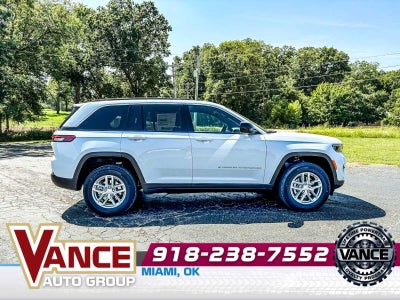 2025 Jeep Grand Cherokee GRAND CHEROKEE LAREDO X 4X4