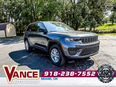 2025 Jeep Grand Cherokee GRAND CHEROKEE LAREDO X 4X4