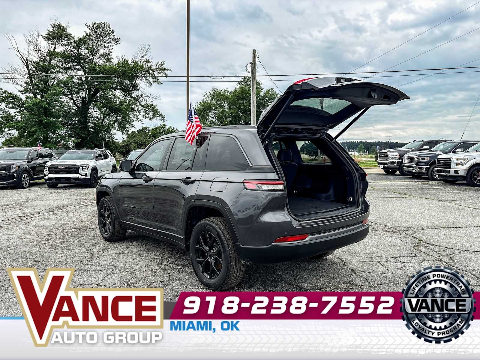 2026 Jeep Grand Cherokee GRAND CHEROKEE LAREDO ALTITUDE 4X4