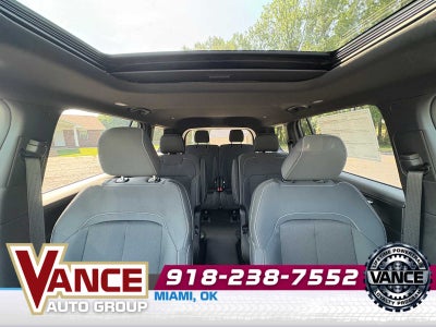 2025 Jeep Grand Cherokee L GRAND CHEROKEE L LAREDO X 4X4