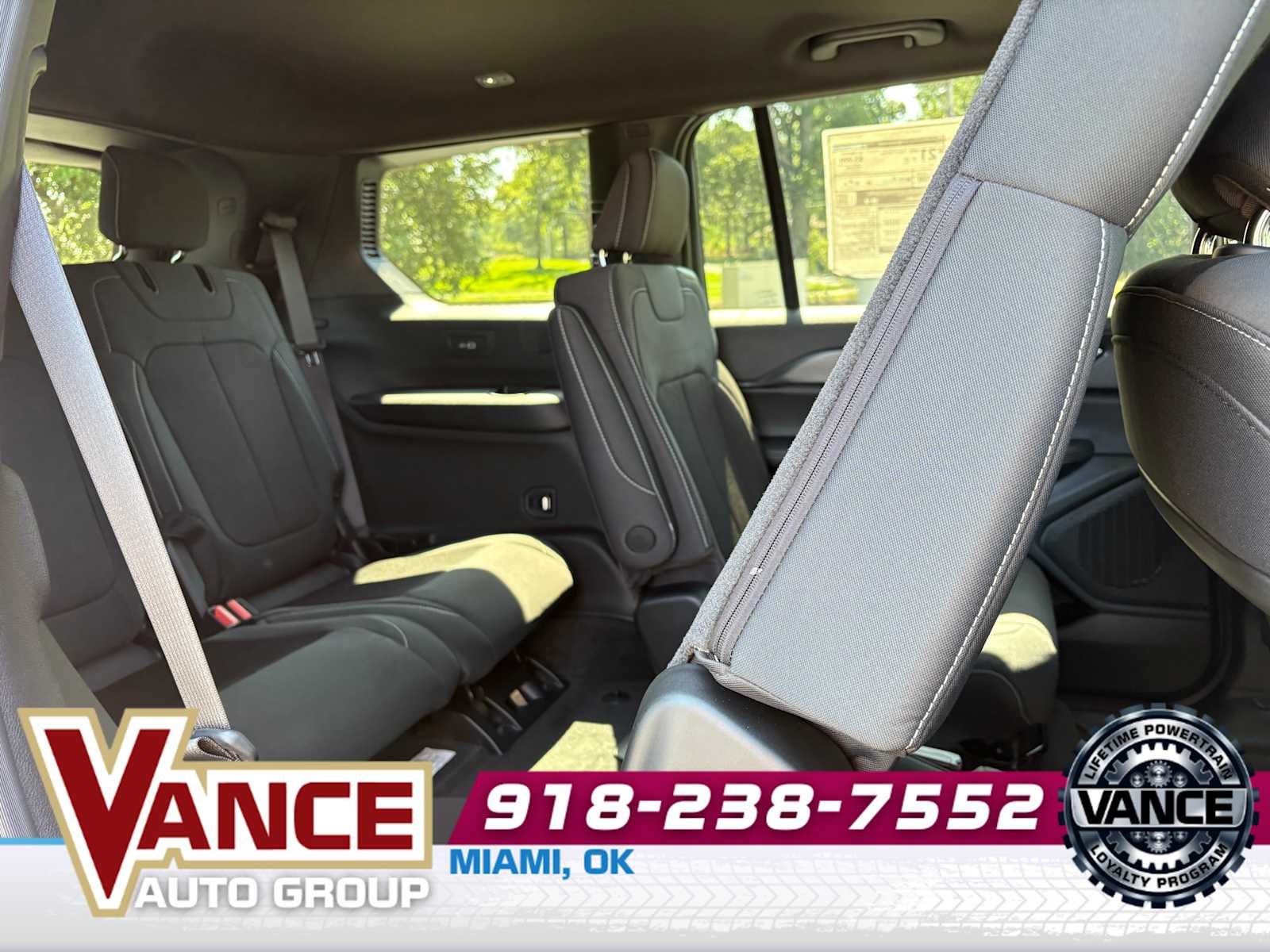 2025 Jeep Grand Cherokee L GRAND CHEROKEE L LAREDO X 4X4