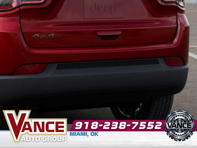 2025 Jeep Compass COMPASS LATITUDE 4X4
