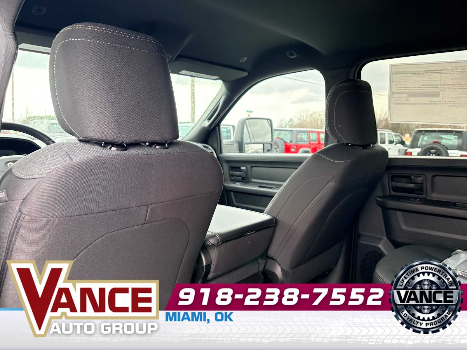 2026 RAM Ram 2500 RAM 2500 BLACK EXPRESS CREW CAB 4X4 6'4' BOX