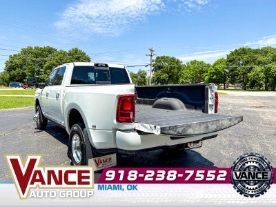 2025 RAM Ram 3500 RAM 3500 LARAMIE CREW CAB 4X4 8' BOX