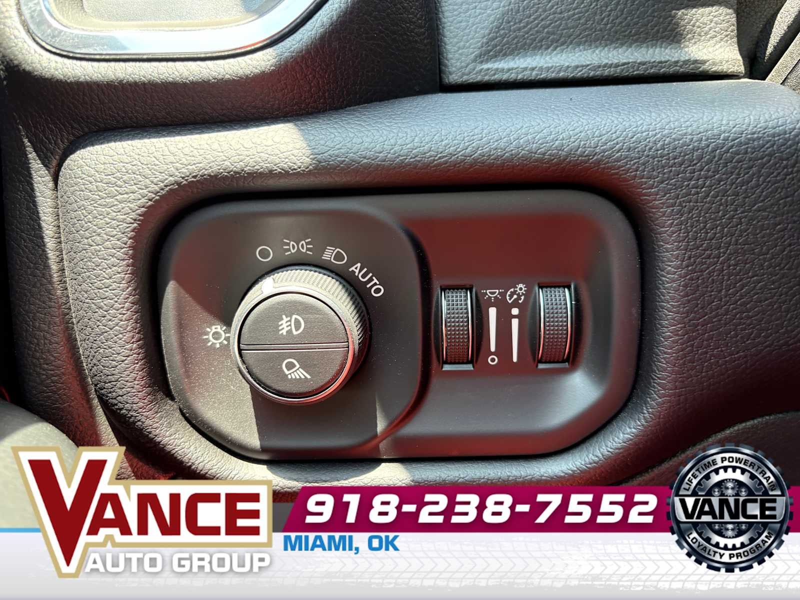 2025 RAM Ram 3500 RAM 3500 LARAMIE CREW CAB 4X4 8' BOX