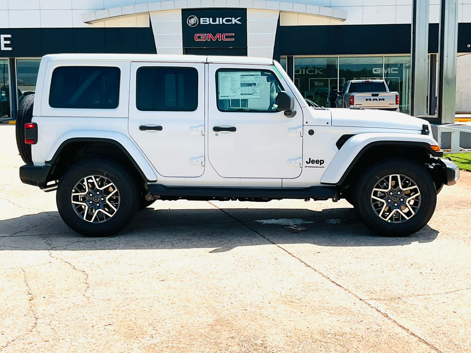 2025 Jeep Wrangler Sahara