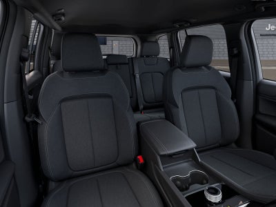 2027 Jeep Grand Cherokee Laredo