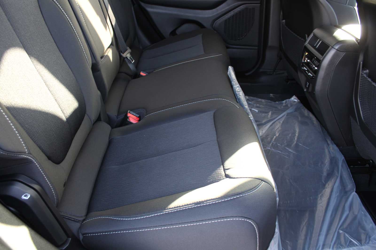 2027 Jeep Grand Cherokee Laredo X