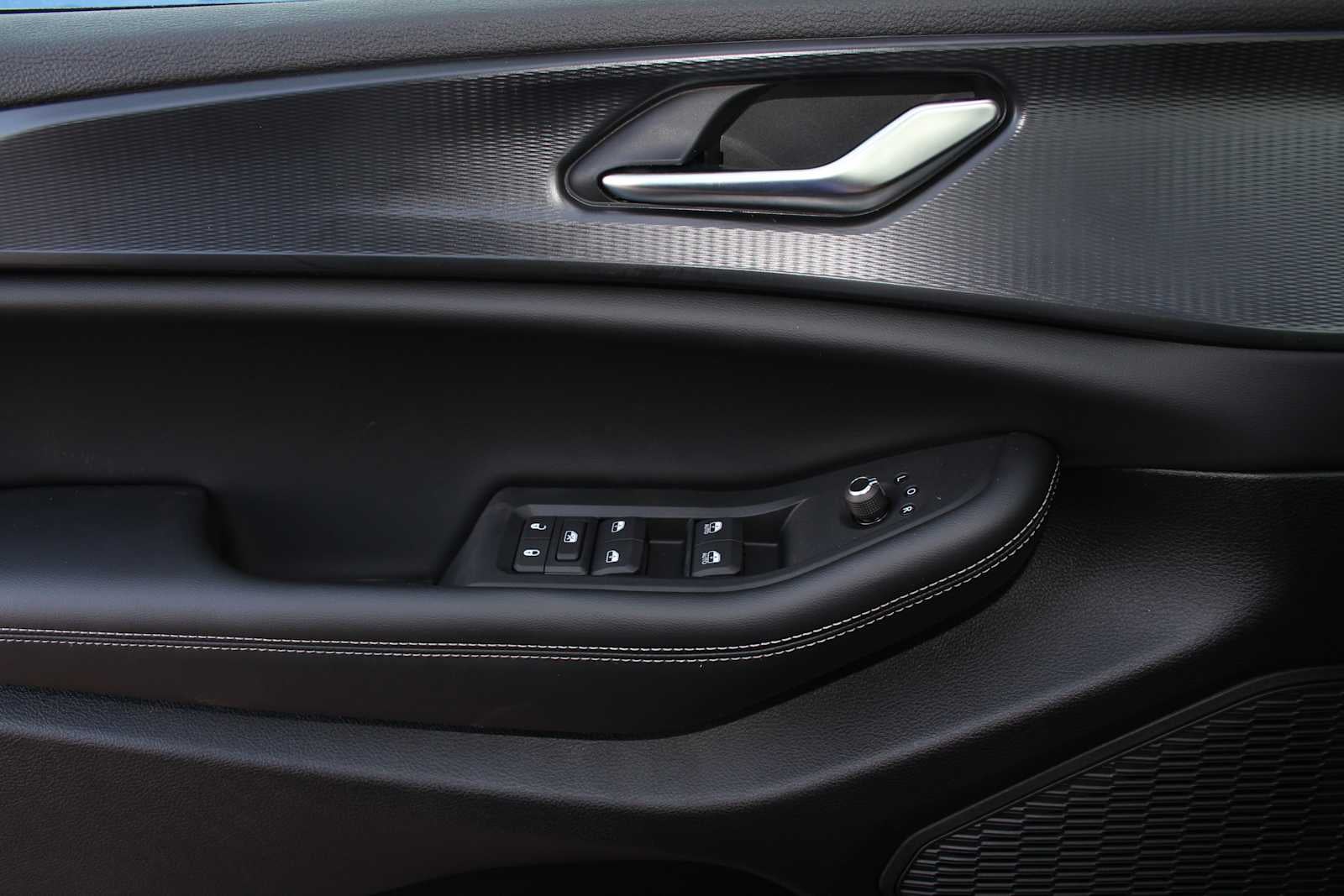 2027 Jeep Grand Cherokee Laredo X