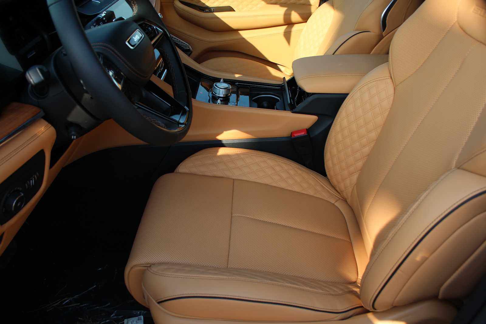 2026 Jeep Grand Cherokee Summit