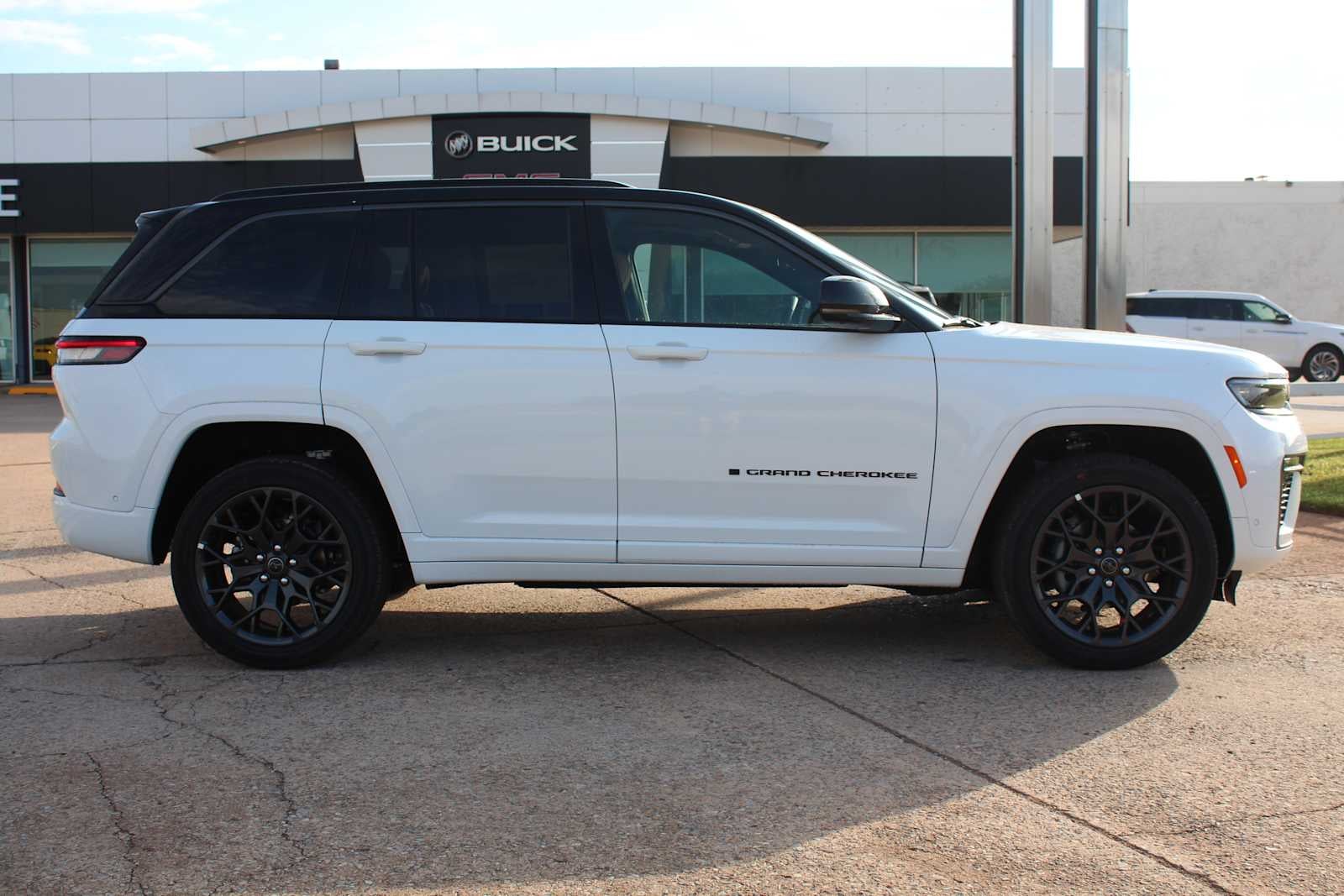 2027 Jeep Grand Cherokee Summit