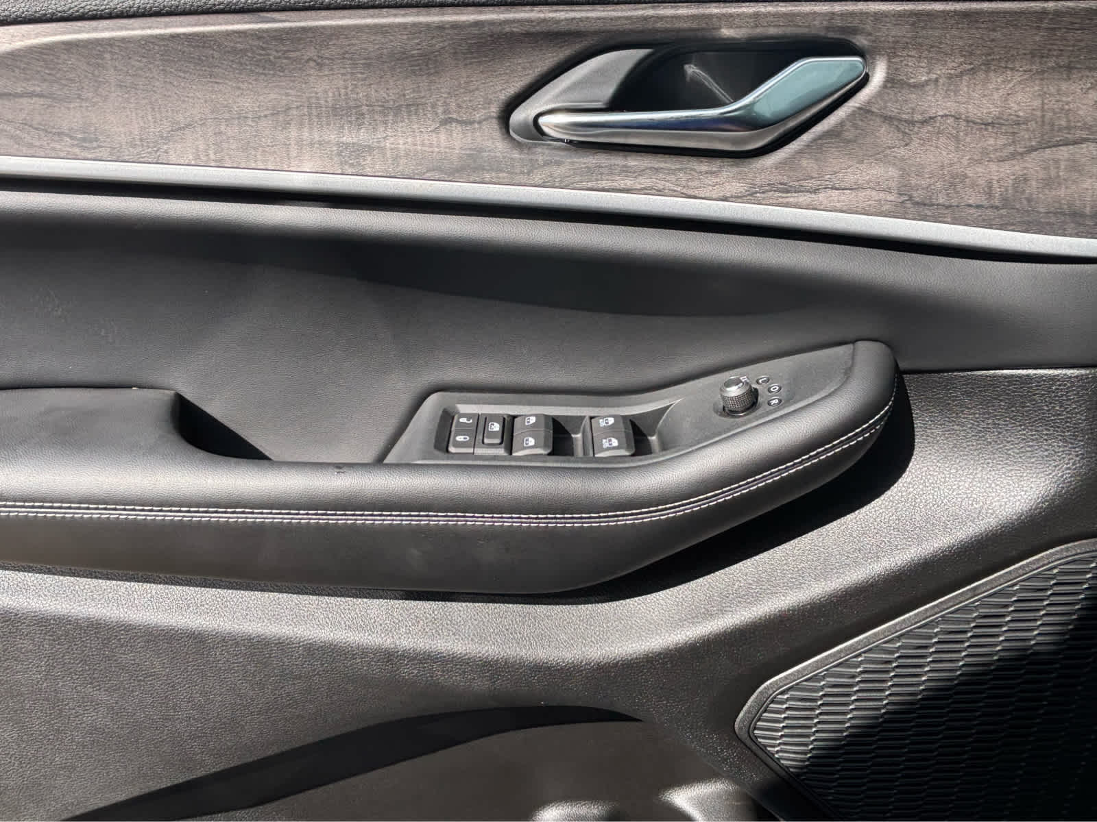 2027 Jeep Grand Cherokee L Laredo Altitude