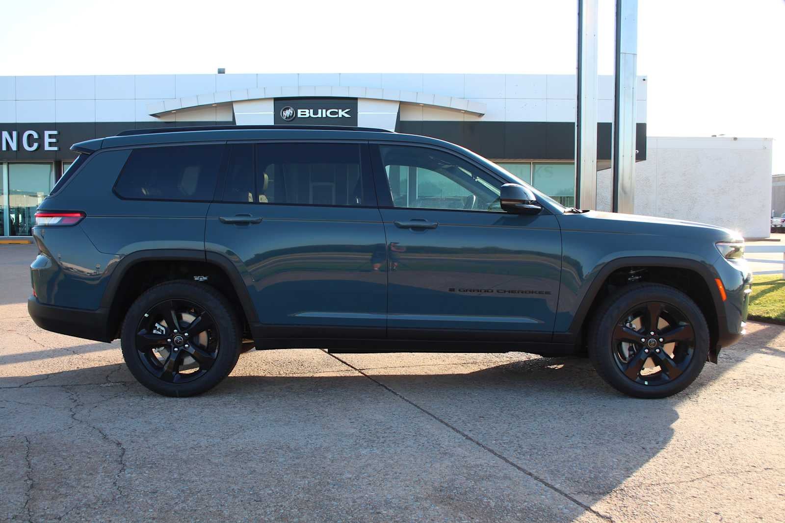 2027 Jeep Grand Cherokee L Limited