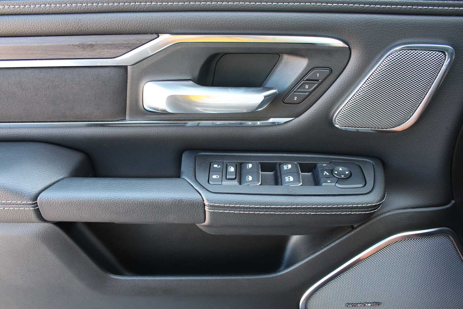 2025 RAM Ram 1500 Laramie