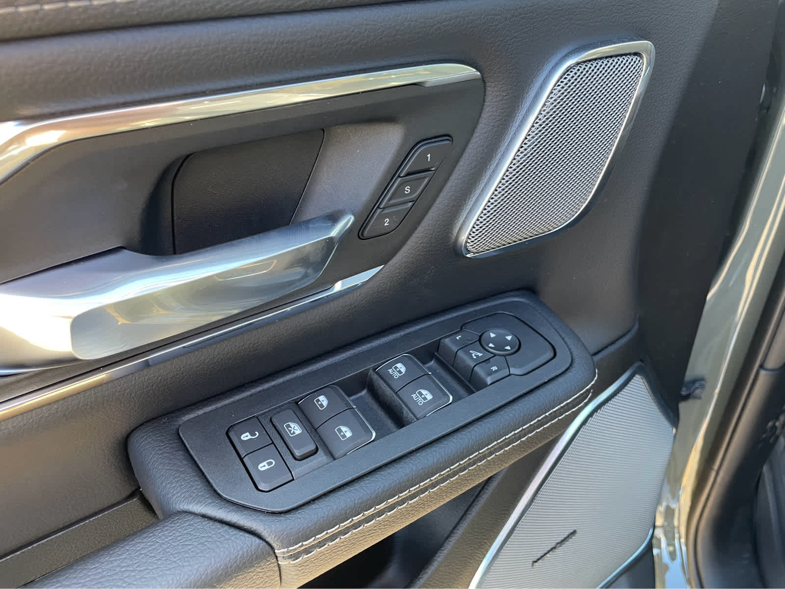 2026 RAM Ram 1500 Laramie