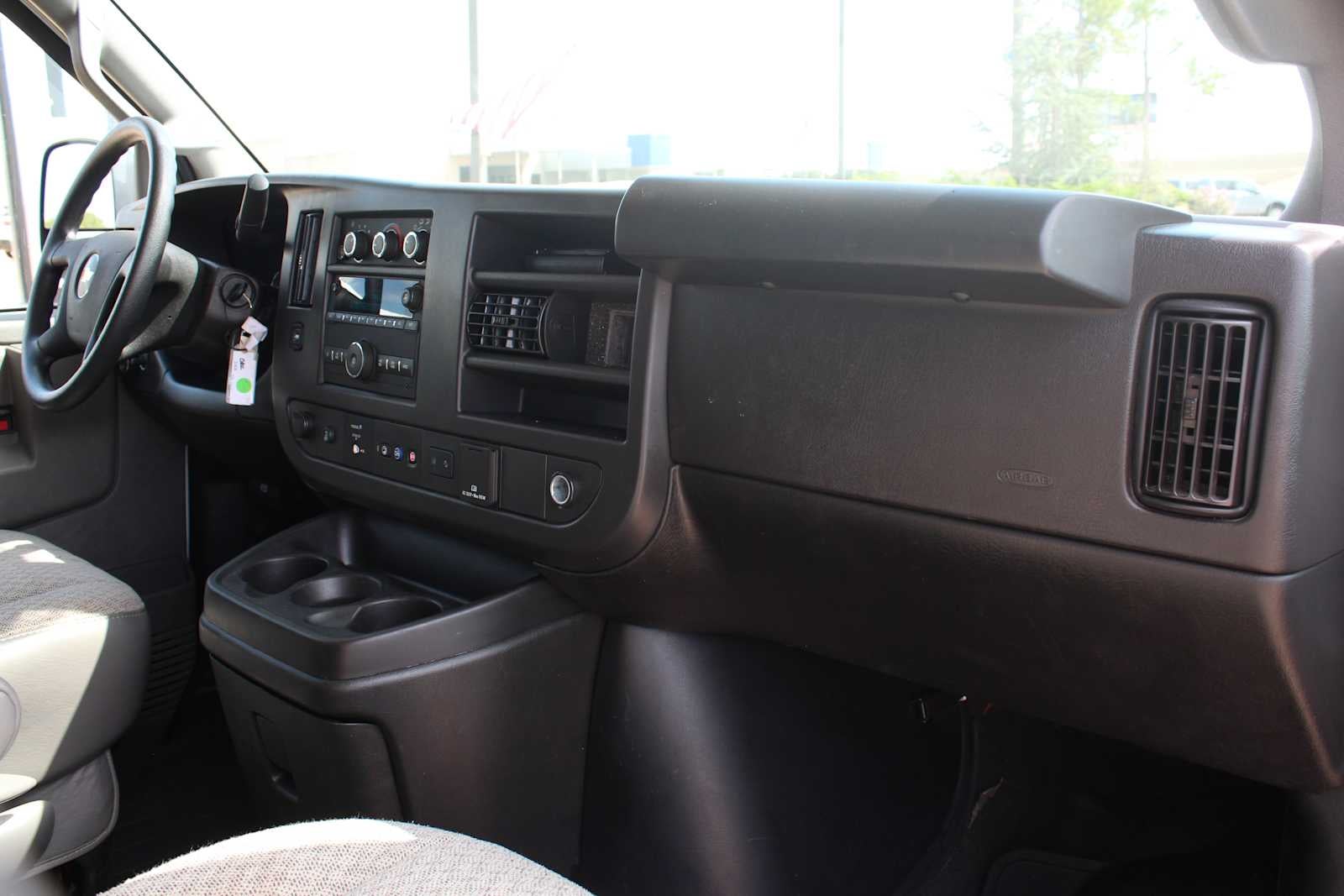 2025 Chevrolet Express Passenger LT