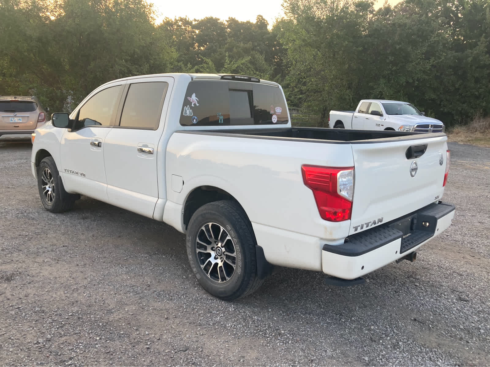 2020 Nissan TITAN SV