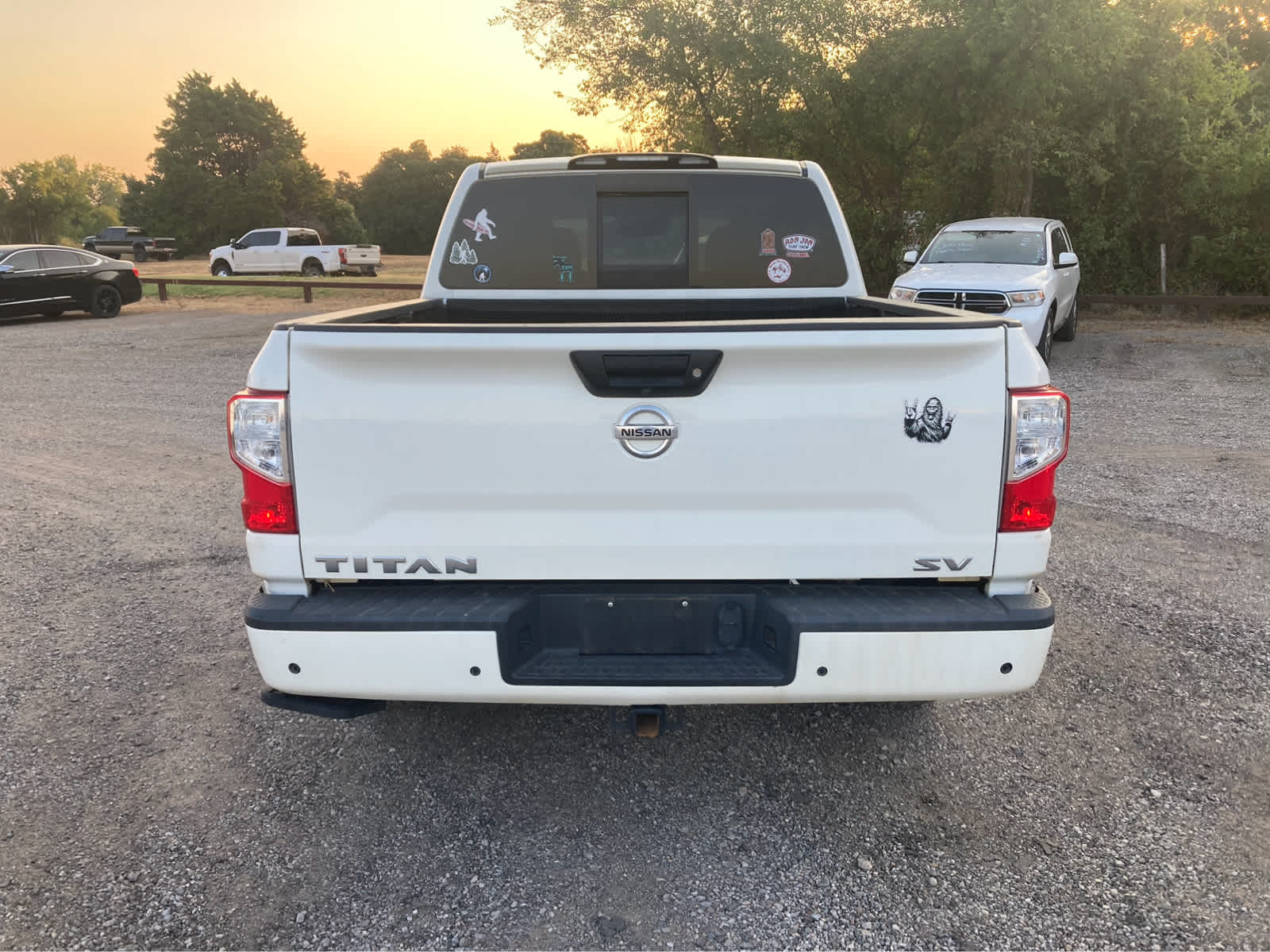 2020 Nissan TITAN SV