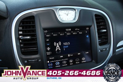 2021 Chrysler 300 Touring L