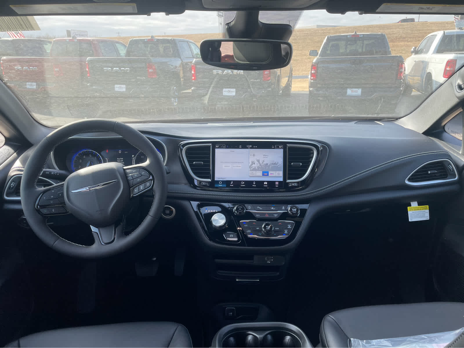 2026 Chrysler Pacifica Select