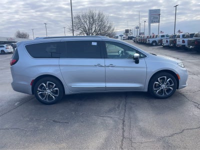 2026 Chrysler Pacifica Pinnacle