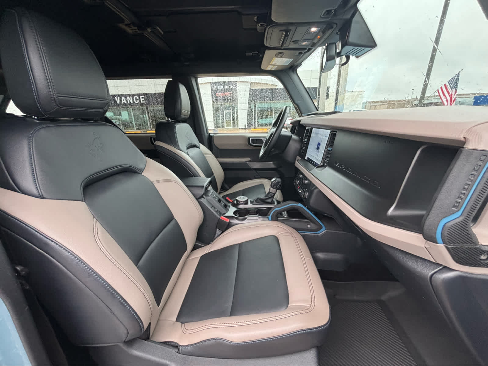 2023 Ford Bronco Base