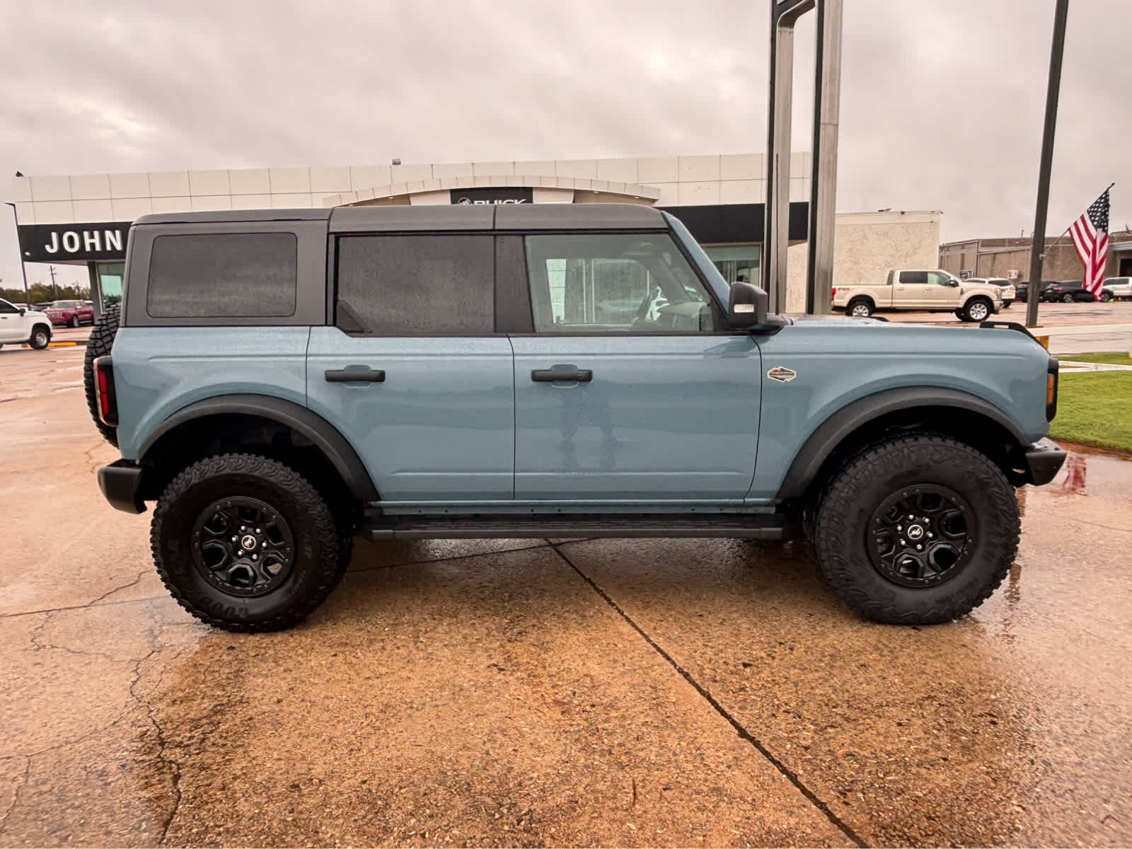 2023 Ford Bronco Base
