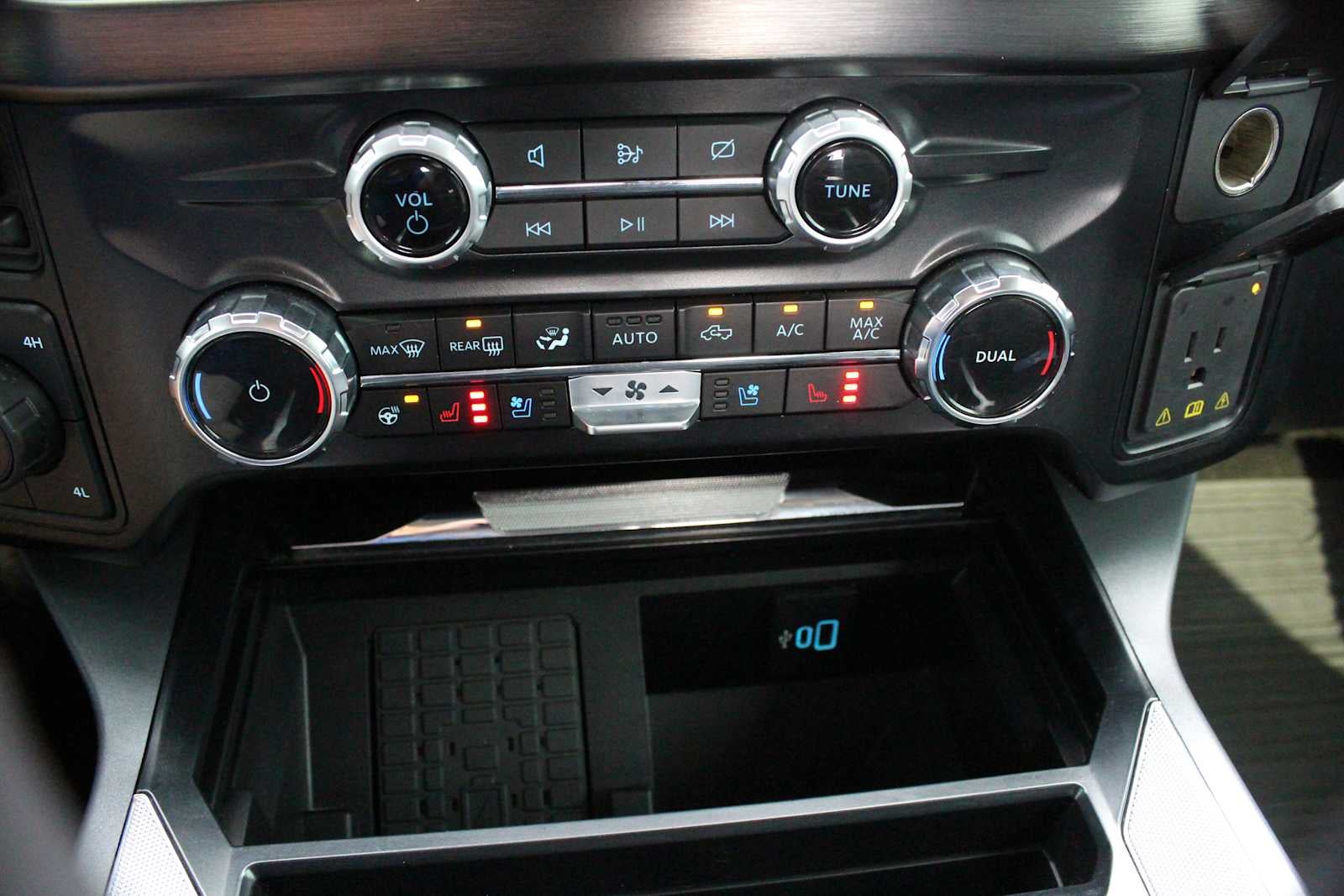 2024 Ford Super Duty F-450 DRW XL
