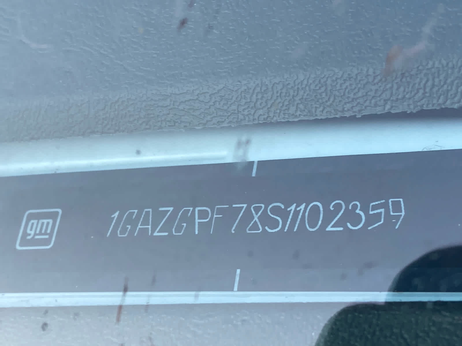 2025 Chevrolet Express Passenger 1LT