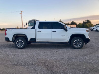 2024 Chevrolet Silverado 2500 HD Custom