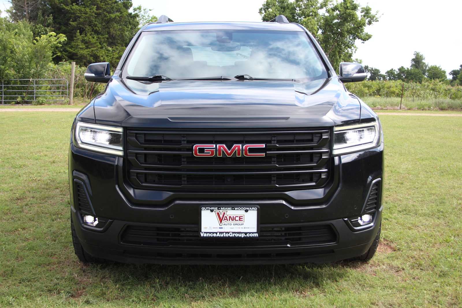 2023 GMC Acadia AT4
