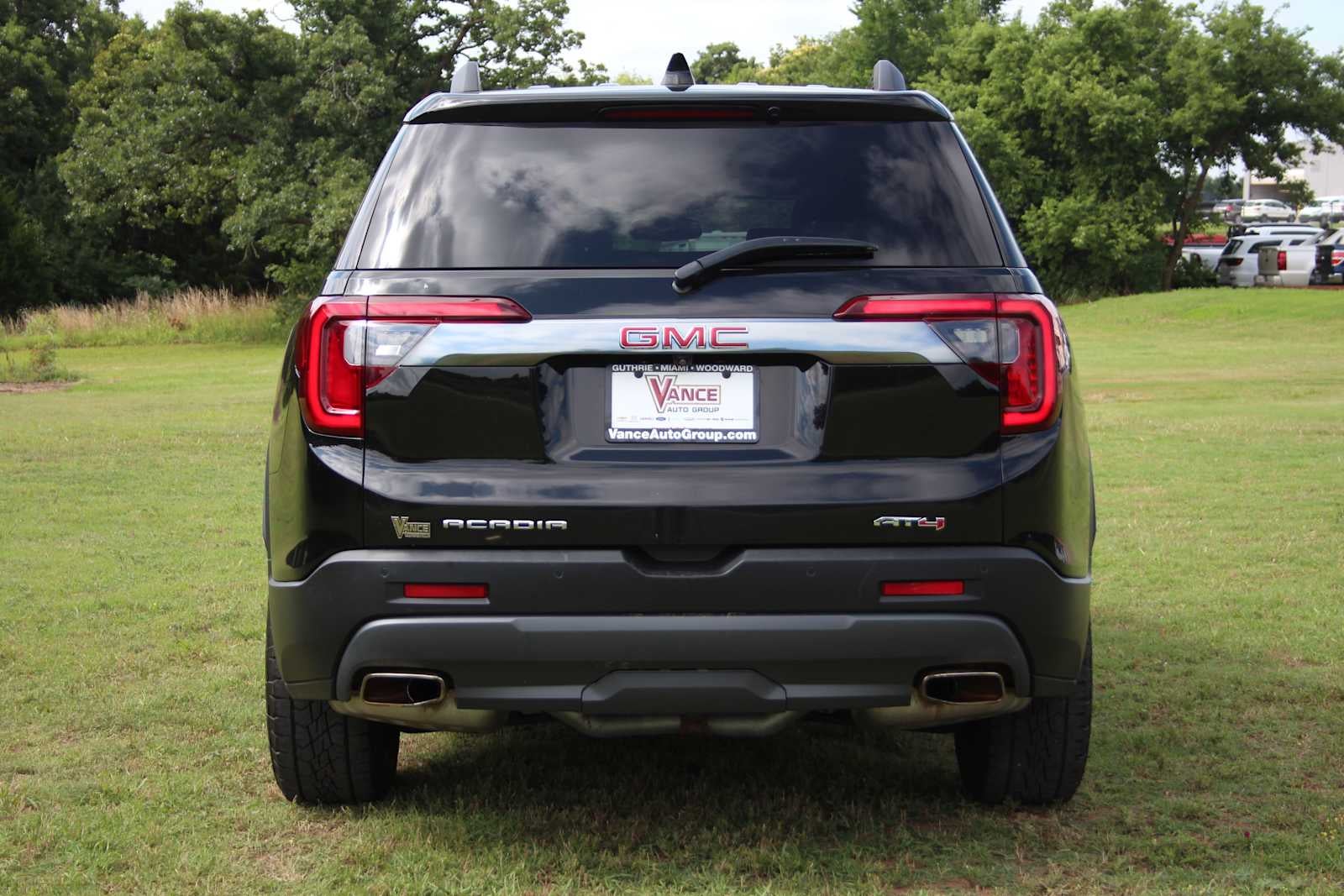2023 GMC Acadia AT4