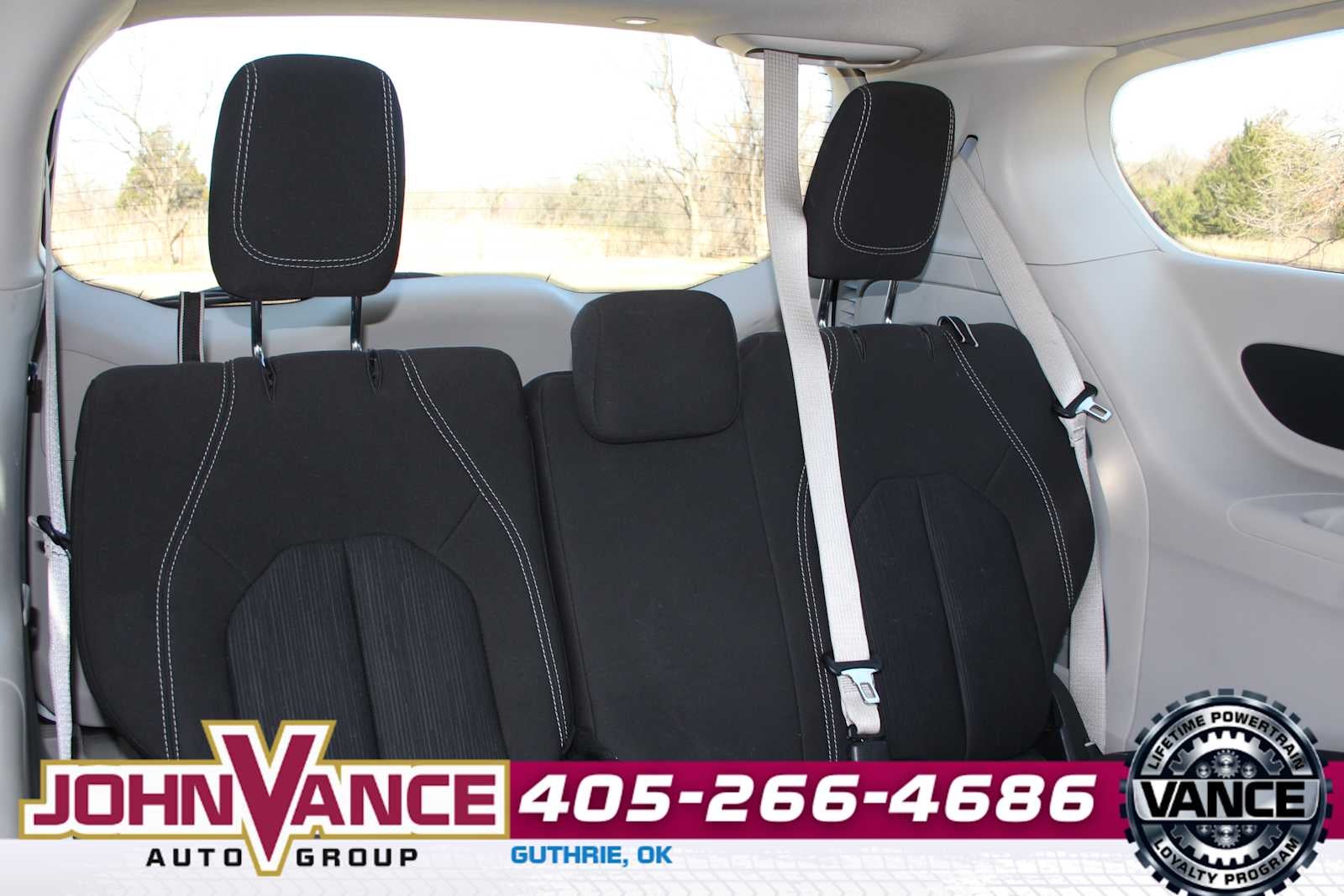 2023 Chrysler Voyager LX