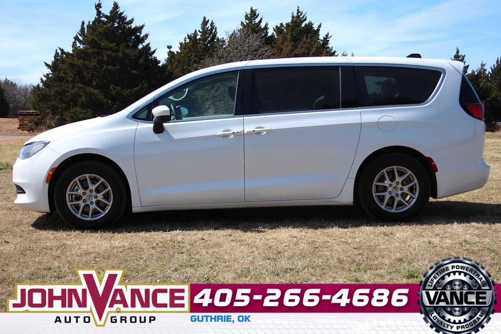 2023 Chrysler Voyager LX