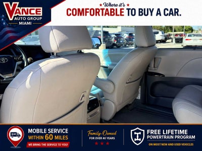 2017 Toyota Sienna XLE Auto Access Seat
