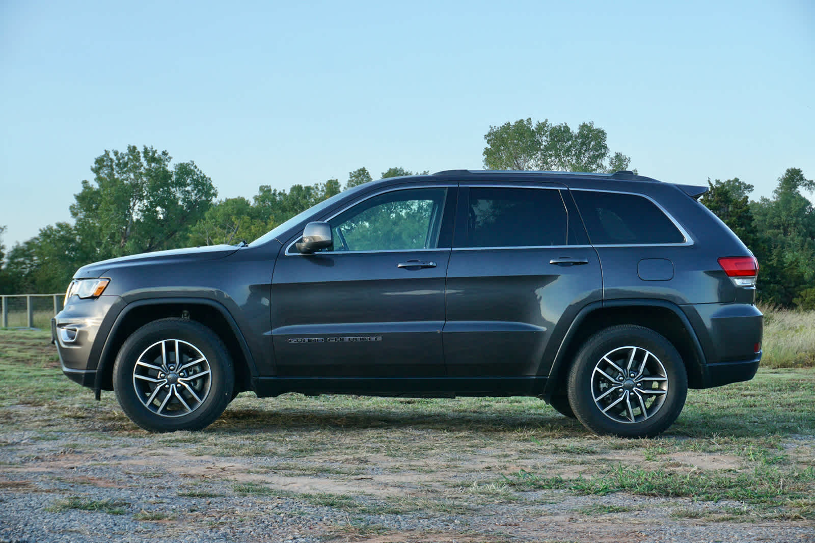 Used 2019 Jeep Grand Cherokee Laredo E with VIN 1C4RJFAG4KC685799 for sale in Woodward, OK