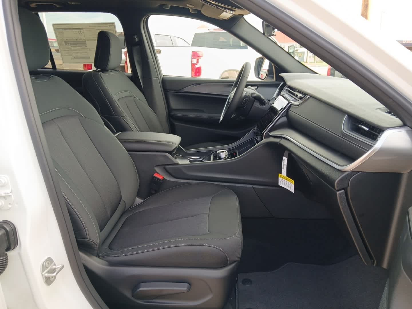 2026 Jeep Grand Cherokee GRAND CHEROKEE LAREDO X 4X4