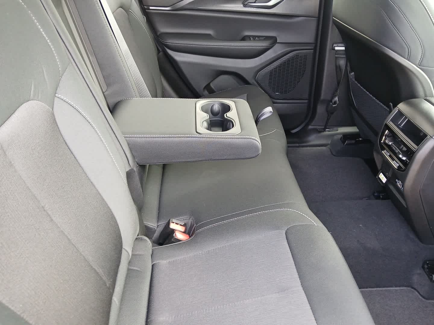 2026 Jeep Grand Cherokee GRAND CHEROKEE LAREDO X 4X4