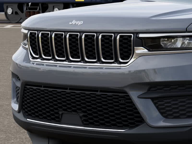 2027 Jeep Grand Cherokee GRAND CHEROKEE LAREDO X 4X4