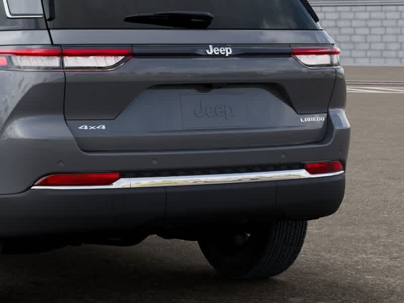 2027 Jeep Grand Cherokee GRAND CHEROKEE LAREDO X 4X4