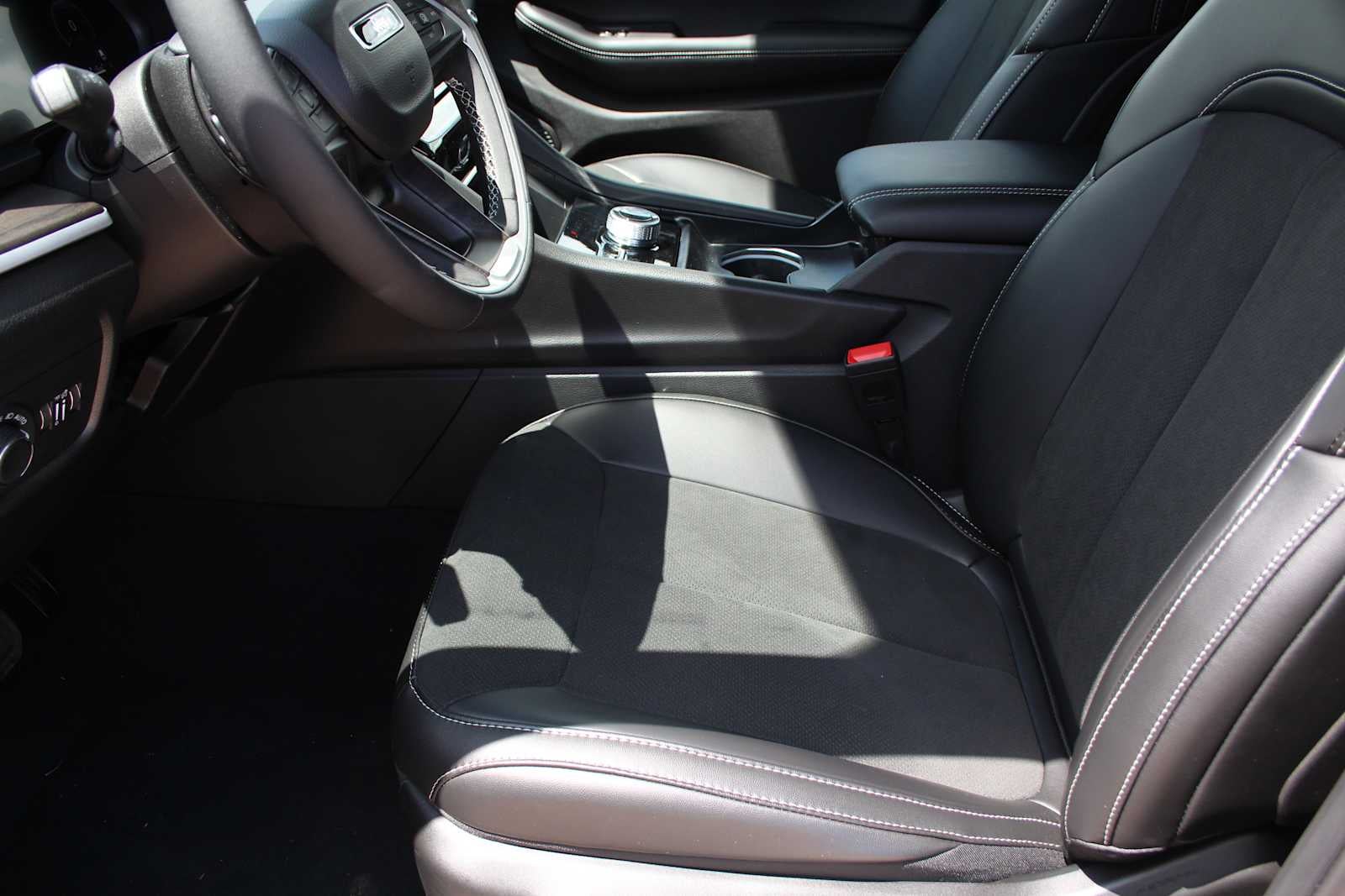 2026 Jeep Grand Cherokee L GRAND CHEROKEE L LAREDO ALTITUDE 4X4