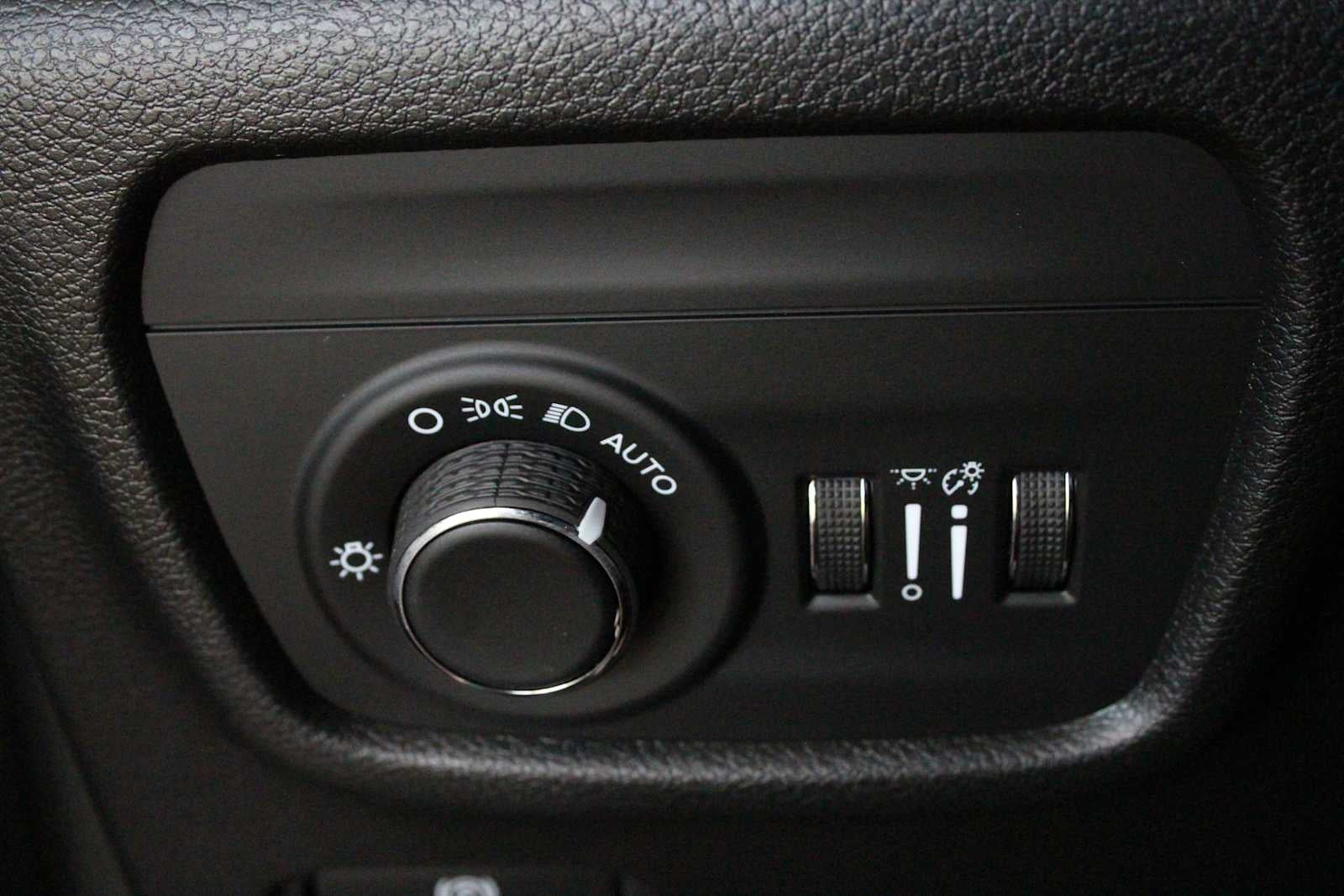 2026 Jeep Grand Cherokee L GRAND CHEROKEE L LAREDO ALTITUDE 4X4