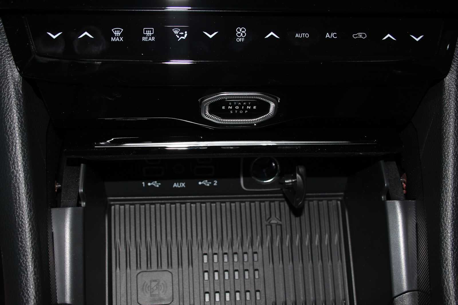 2026 Jeep Grand Cherokee L GRAND CHEROKEE L LAREDO ALTITUDE 4X4