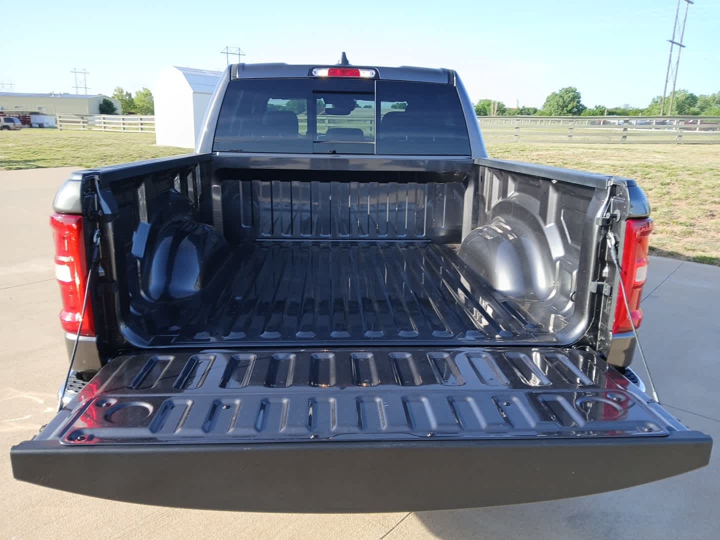 2026 RAM Ram 1500 RAM 1500 LONE STAR CREW CAB 4X4 5'7' BOX