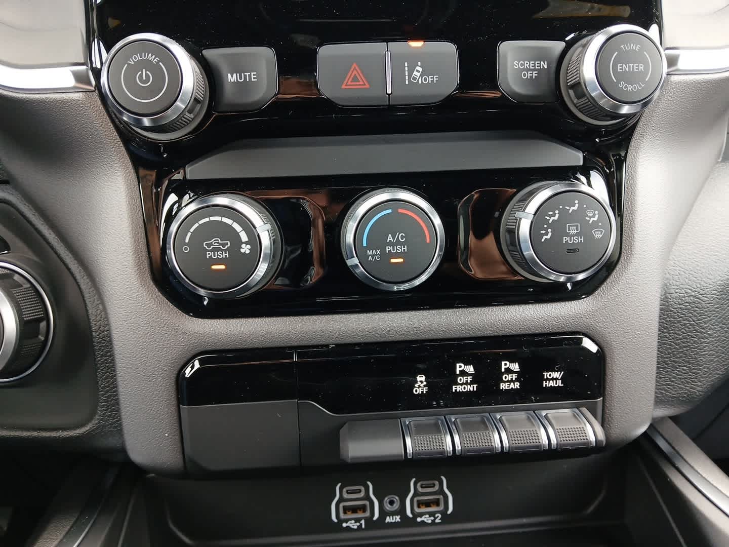 2026 RAM Ram 1500 RAM 1500 EXPRESS CREW CAB 4X4 5'7' BOX