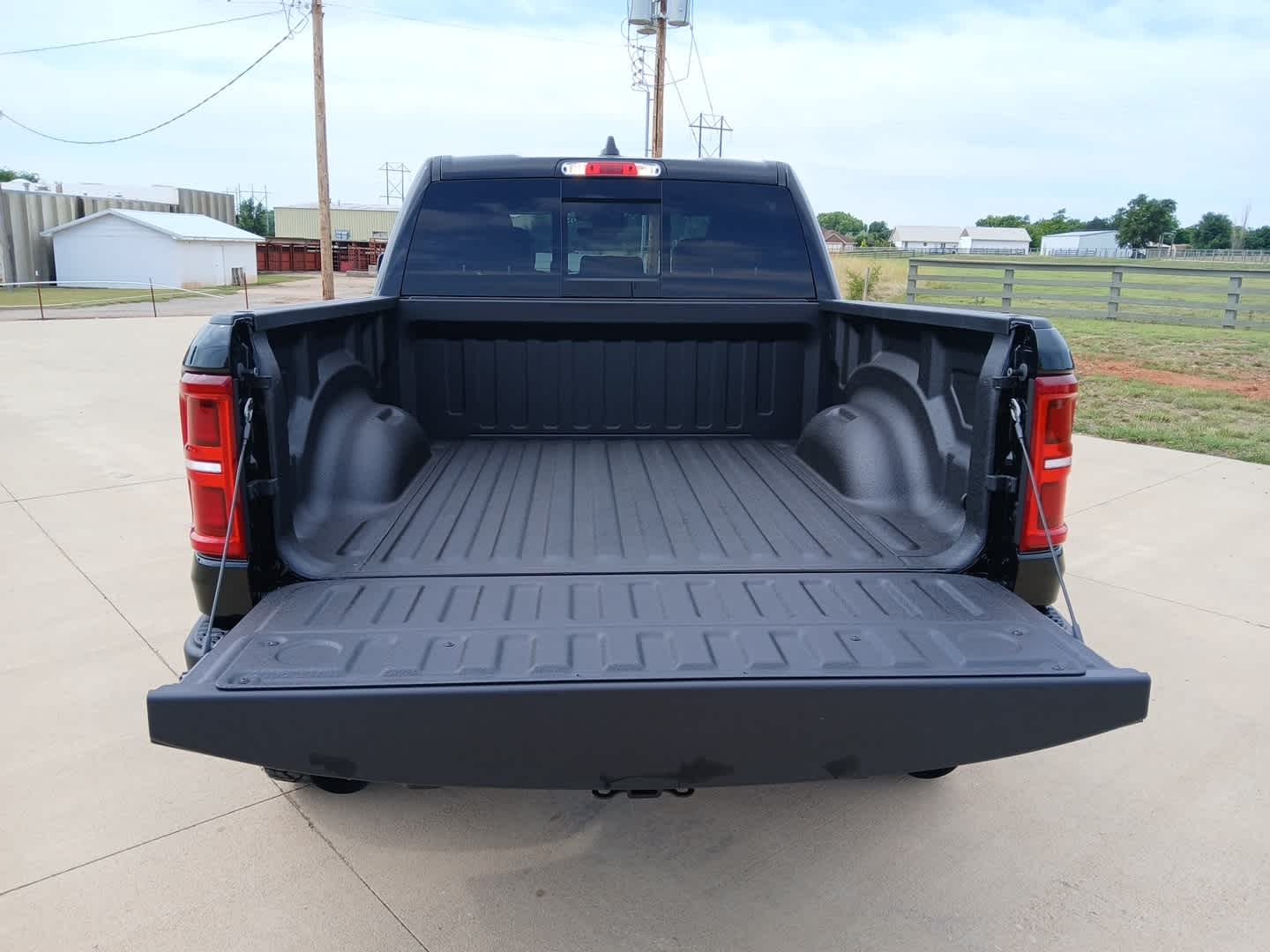 2026 RAM Ram 1500 RAM 1500 RHO CREW CAB 4X4 5'7' BOX