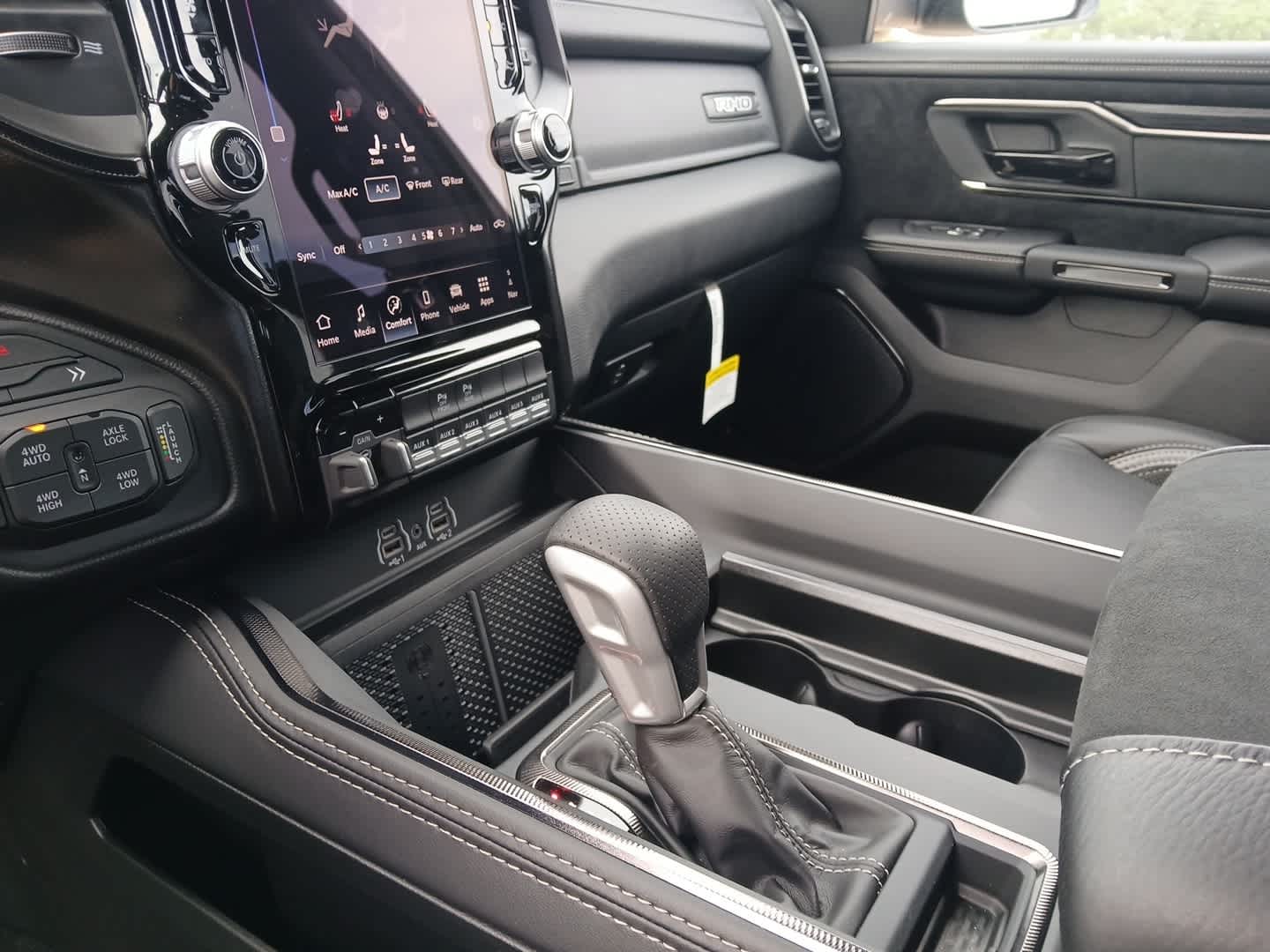 2026 RAM Ram 1500 RAM 1500 RHO CREW CAB 4X4 5'7' BOX