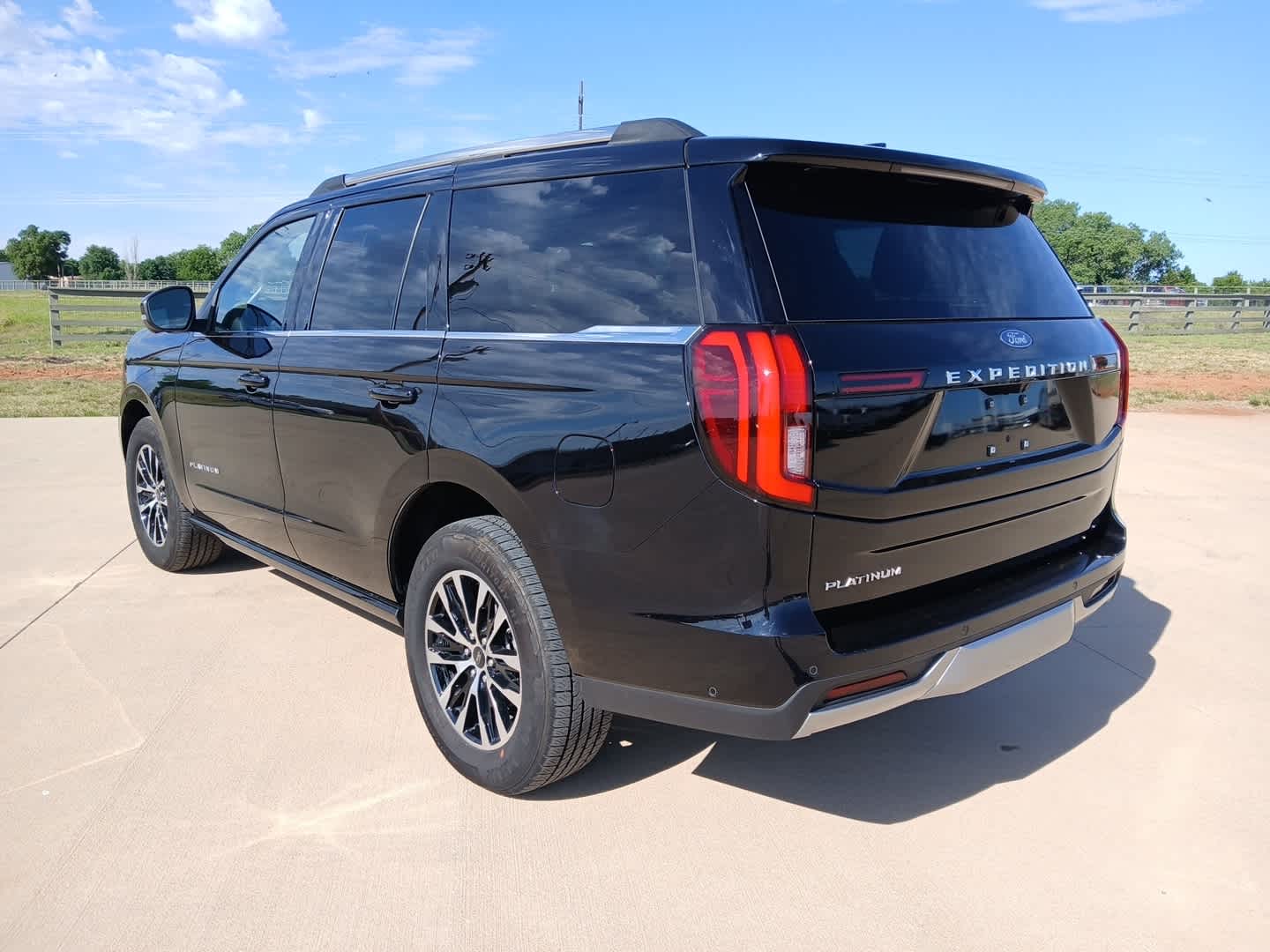 2025 Ford Expedition Platinum