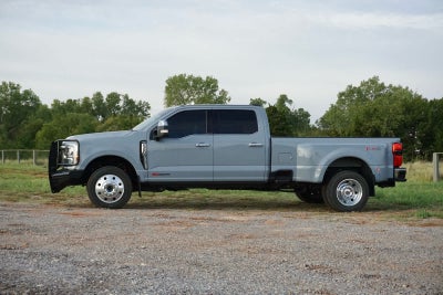 2025 Ford Super Duty F-350 DRW Pickup LARIAT